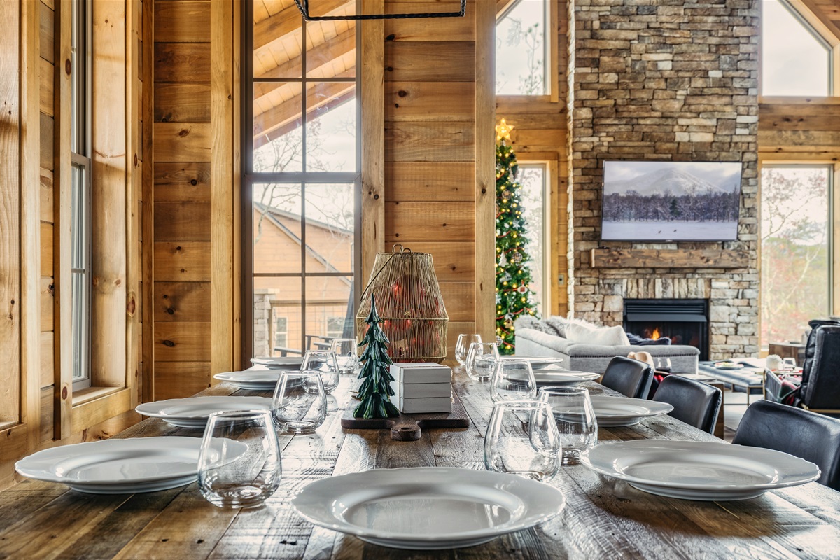 Dining room with seating for 10