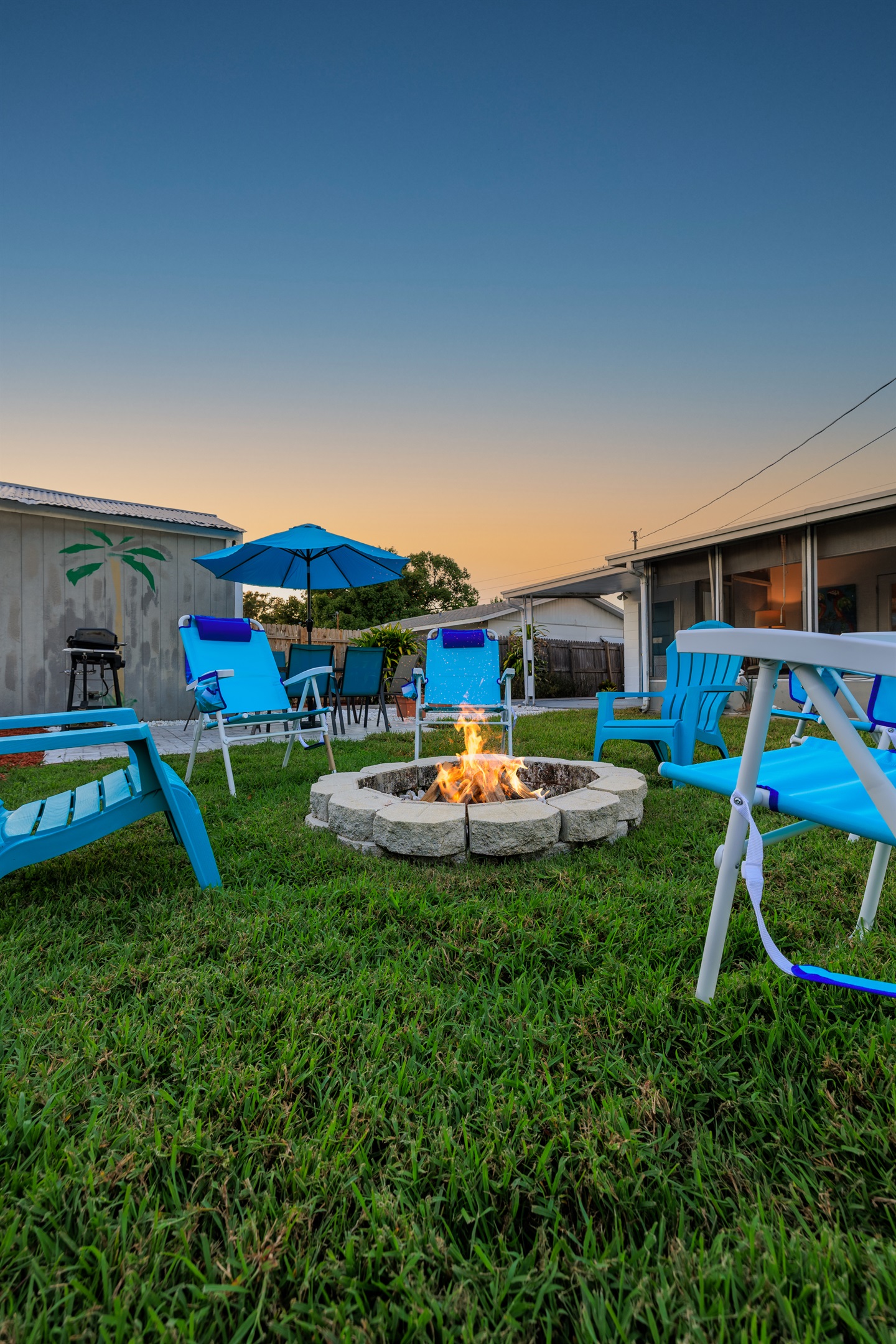 Lovely fire after a day at the beach and a tasty BBQ!