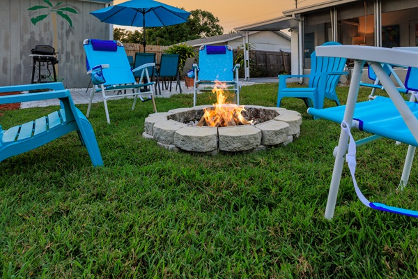 Lovely fire after a day at the beach and a tasty BBQ!