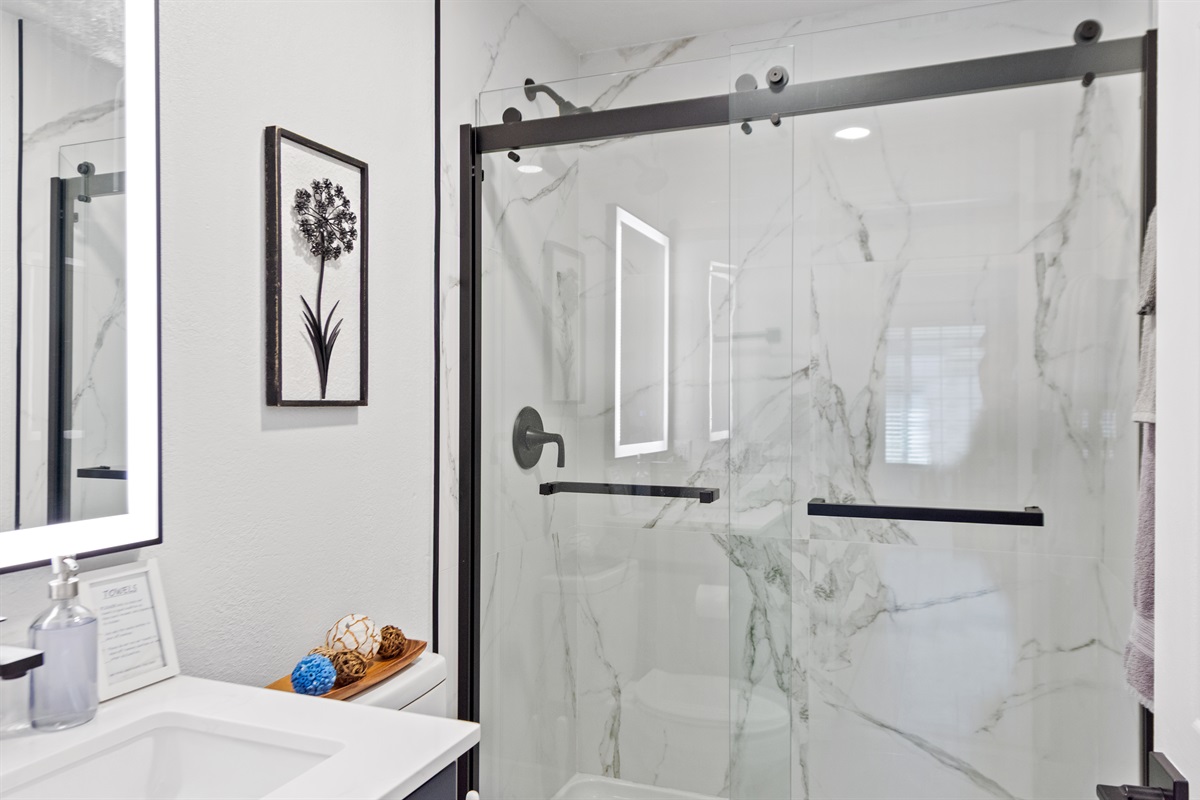 STAGED PHOTO DESIGN AND COLOR MAY STILL VARY