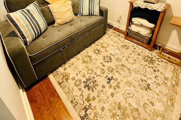 Daybed sofa in the second bedroom