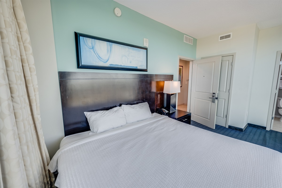 Beautiful Bedroom with Amazing Views 🌊☀️