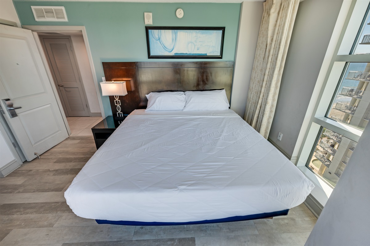 Beautiful Bedroom with Amazing Views 🌊☀️