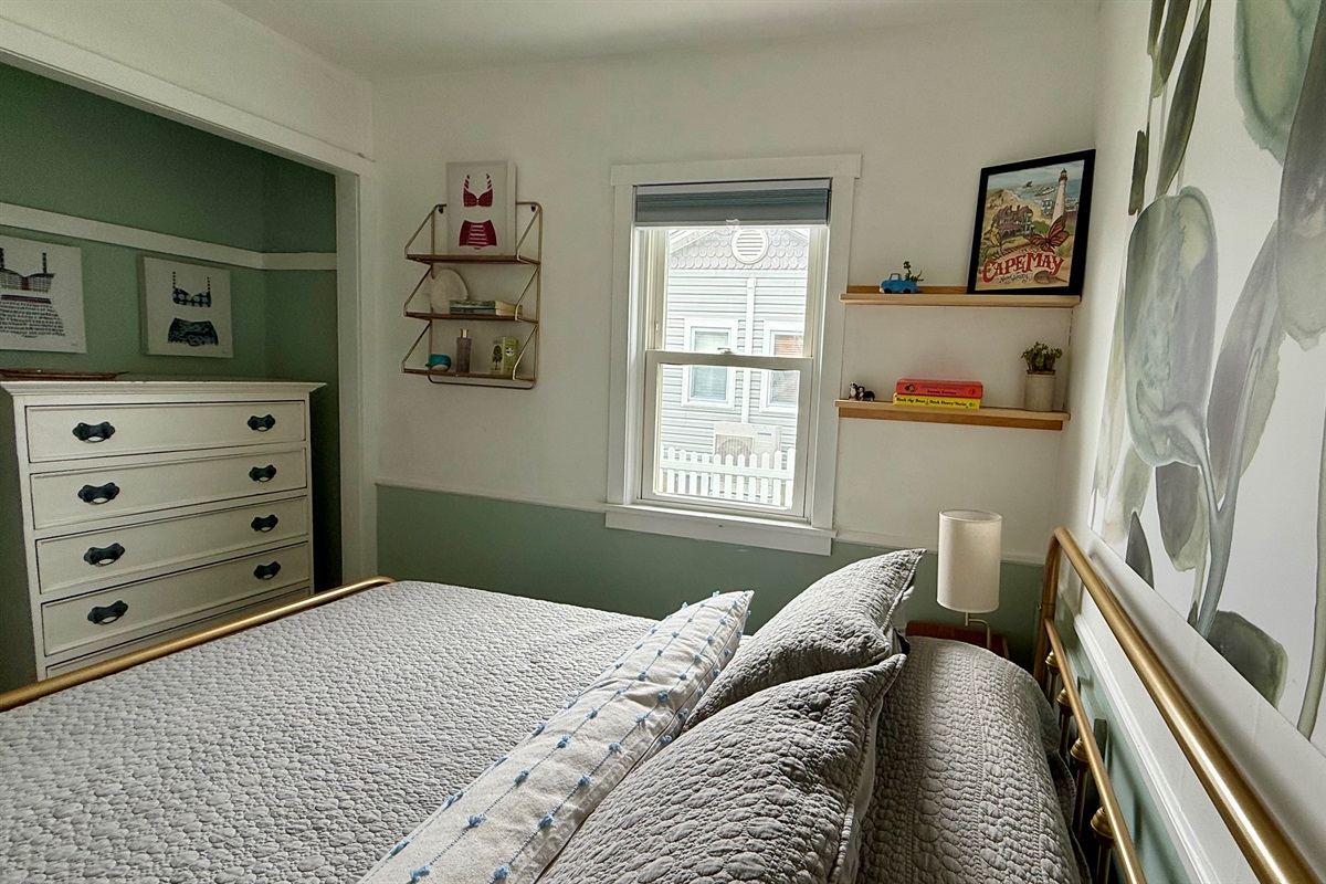 each bedroom features a queen bed, linens are provided!