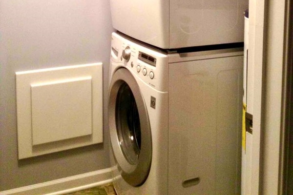 Hang up your swimsuits or delicates on numerous hooks located throughout the space. Washer and dryer included in rental. 