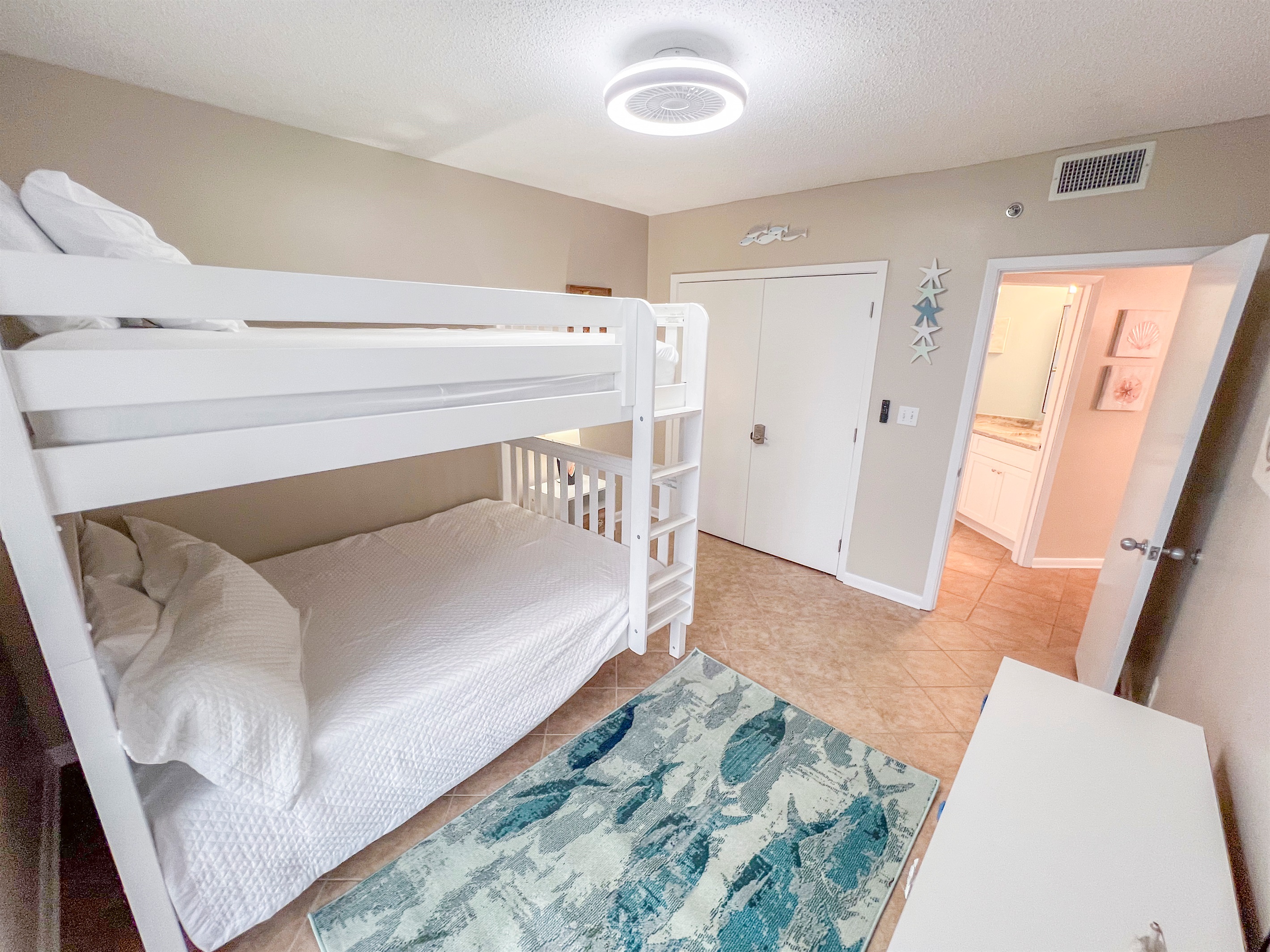 Q/Q Bunk room