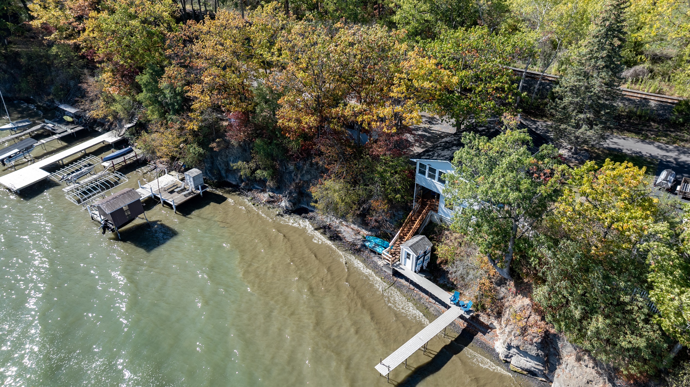 Private retreat nestled into nature with direct access to the shoreline