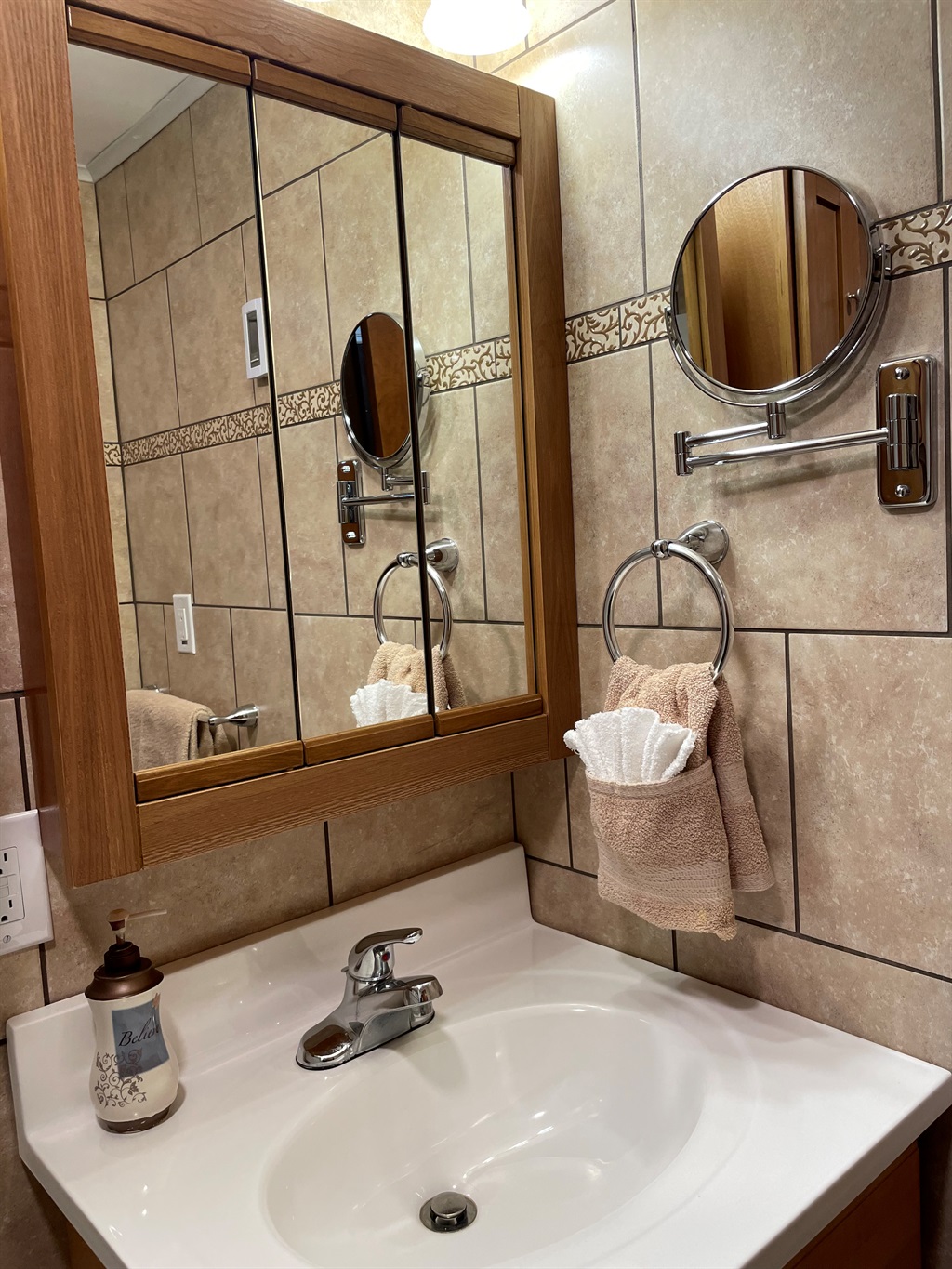 Cosmetic Mirror and heated bathroom floor