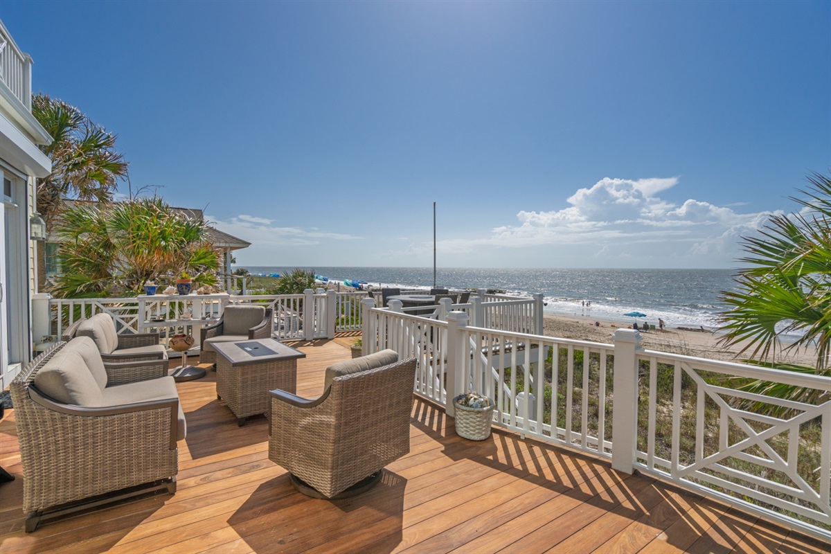 Main Sundeck