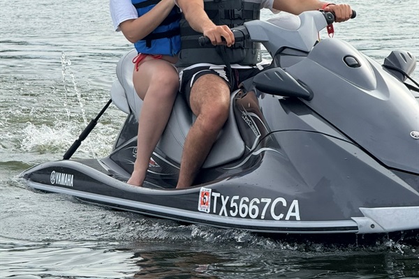 🌊 Lake days hit different on a jet ski! 💙  Add some excitement to your stay with our jet ski rentals — perfect for couples, families, or anyone ready to feel the breeze and ride the waves.