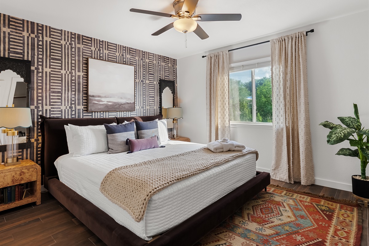 King-sized bed, incredible design