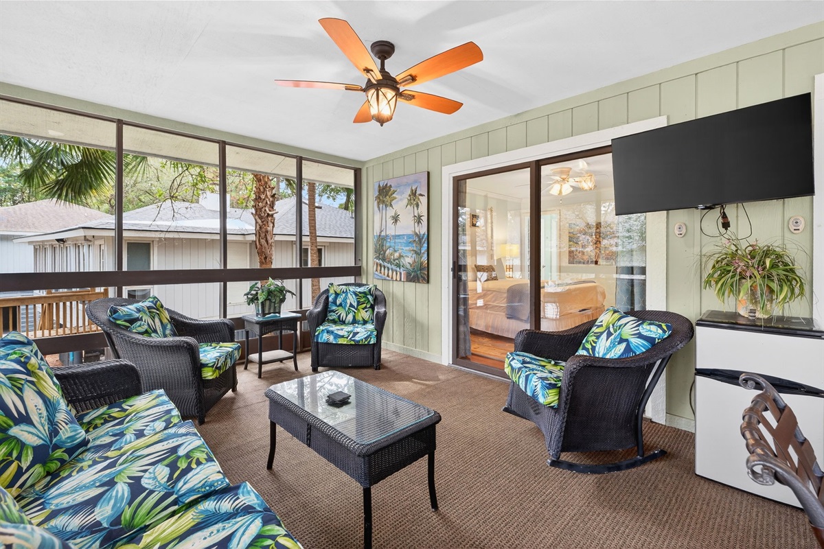 Screened porch  | Seaside Cottage | IOP Escapes | 31 Twin Oaks, Isle of Palms, SC