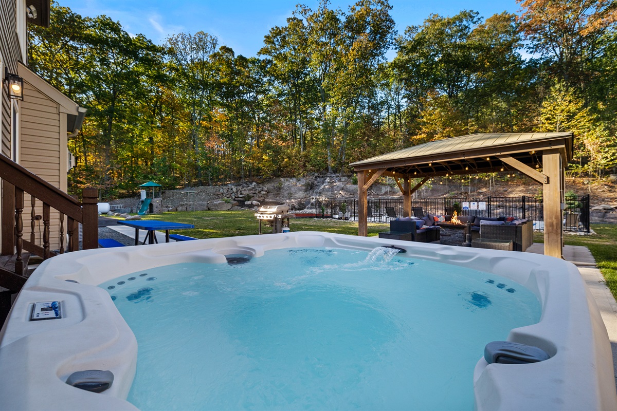7 person hot tub