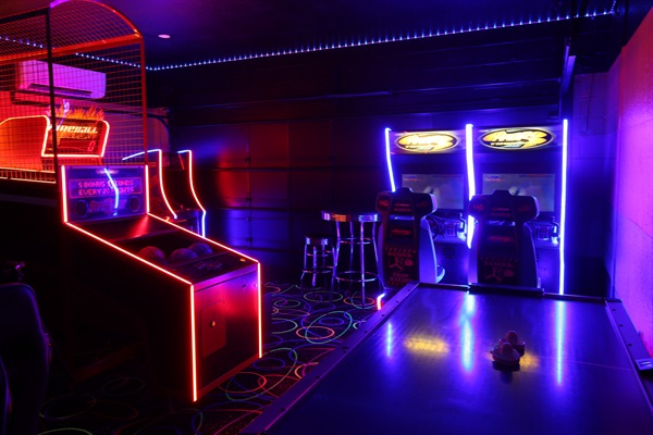 Air Hockey Table and Boat Racing!