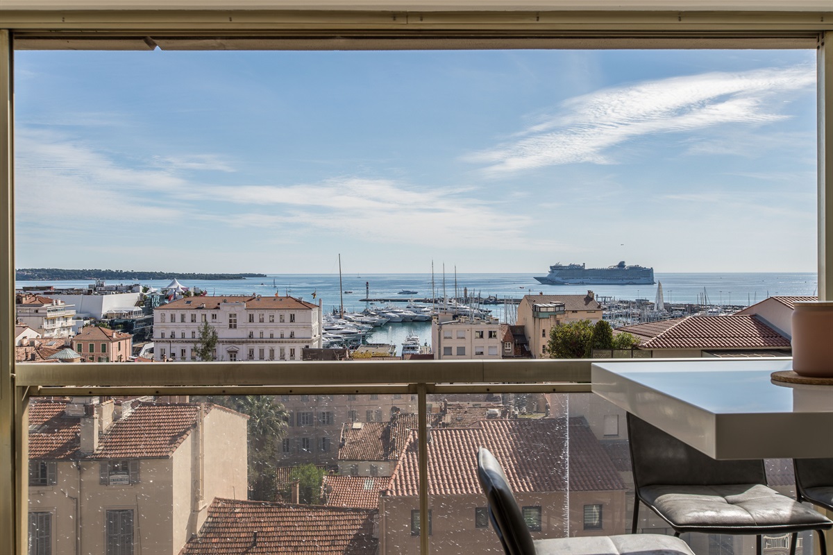 Veranda & Sea View