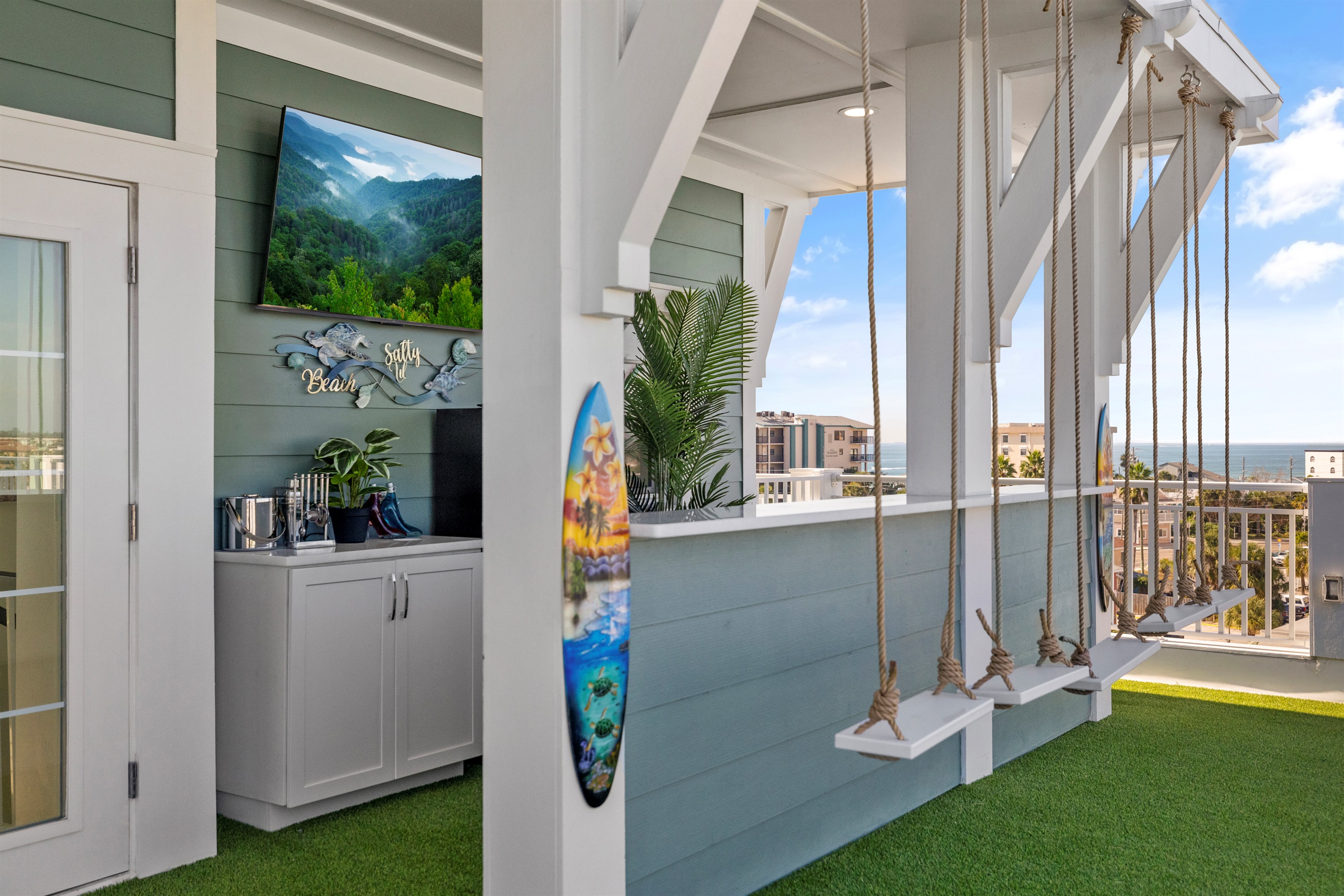 Plenty of space to hire a full-service bartender with room for a DJ too!