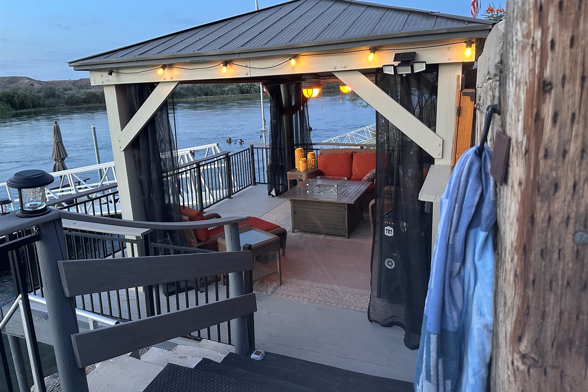 Lower Deck & Dock