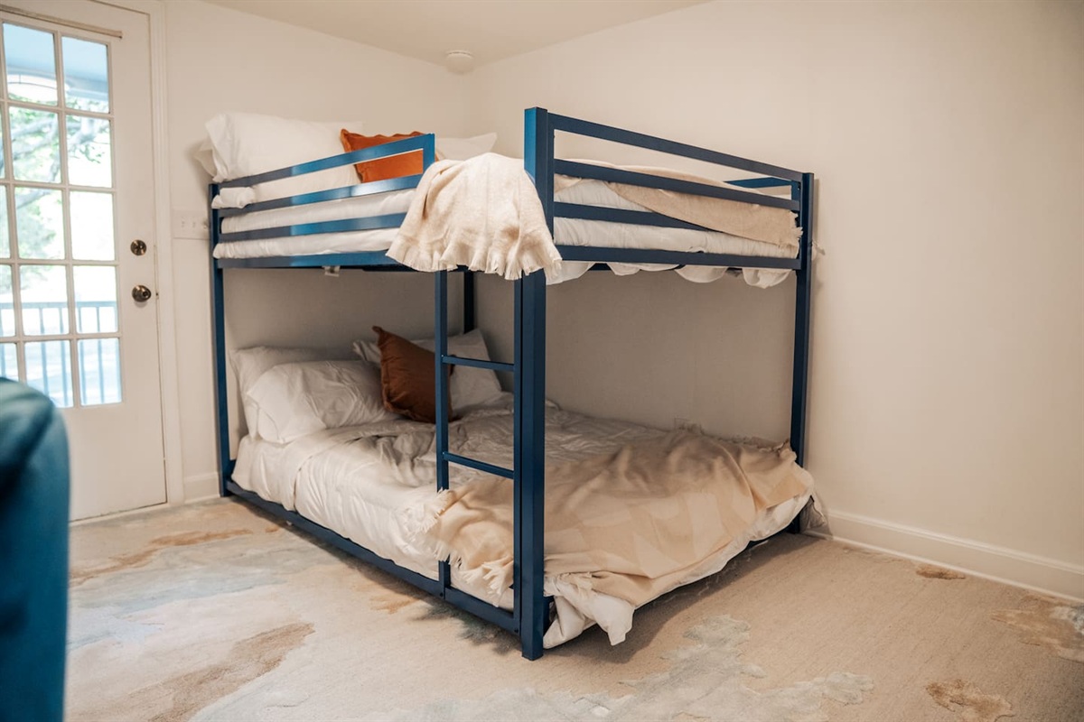 Full size bunk bed