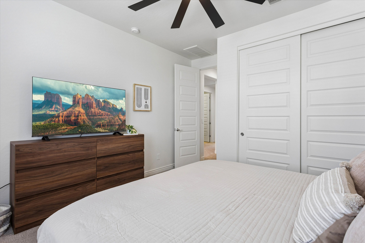 Modern Boho Retreat | 5BR/4.5BA | Near Westgate — Modern Boho Retreat | 5BR/4.5BA | Near Westgate, Glendale, Arizona — photo 54