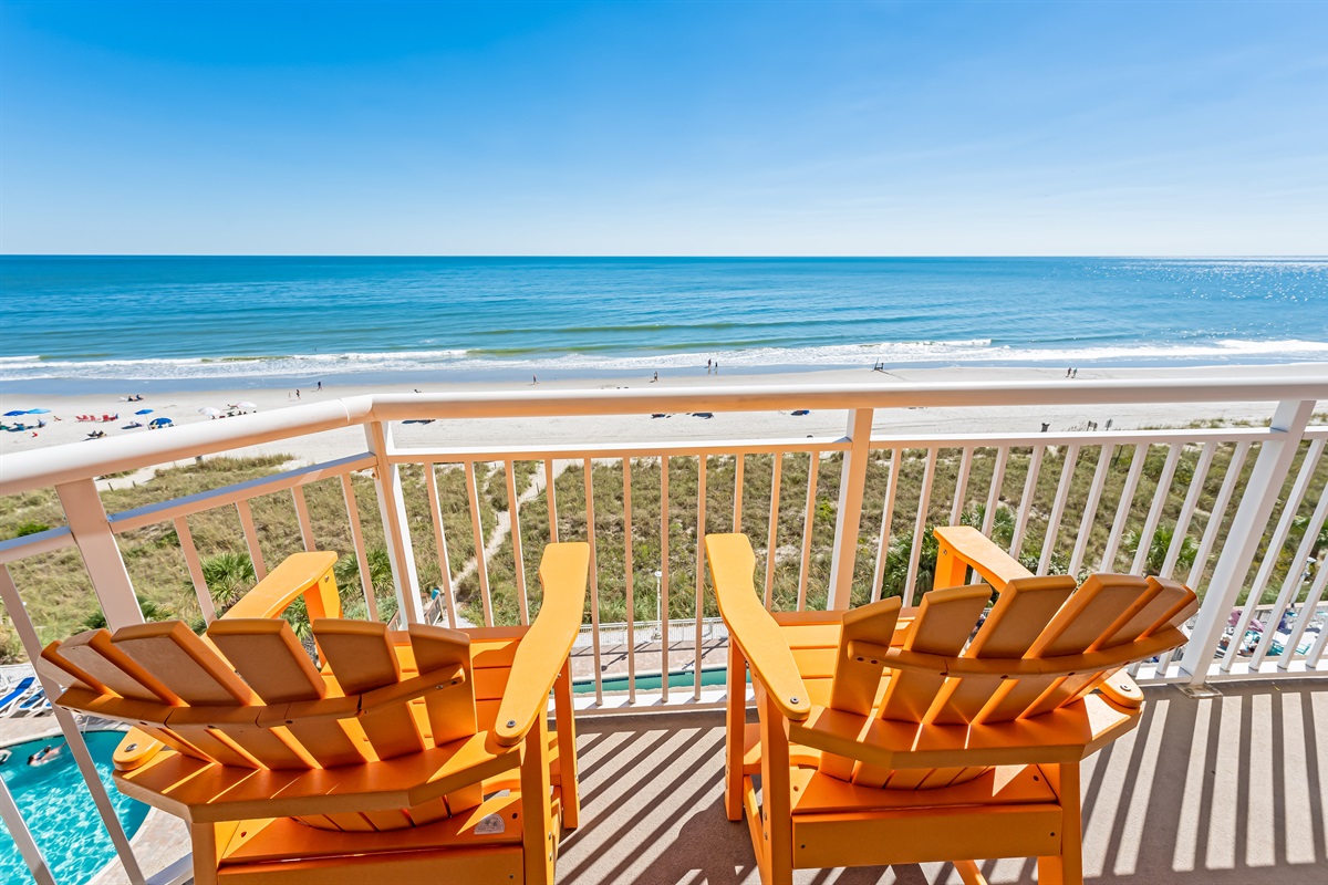 Balcony with Amazing Views of the Ocean🌊☀️