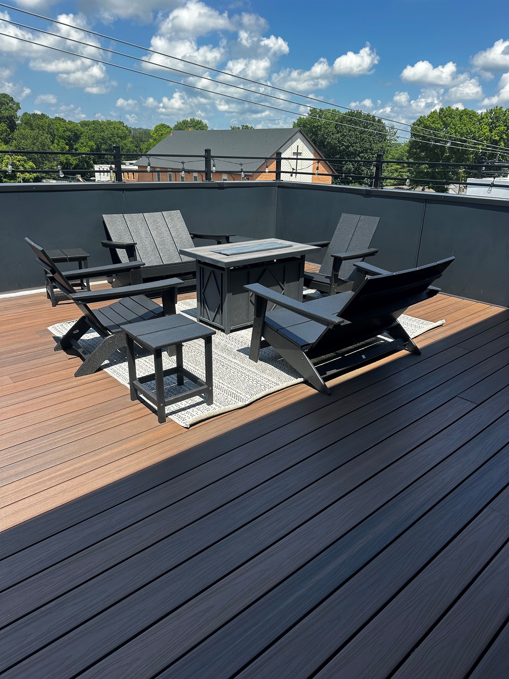 Awesome rooftop amenities - firepit for cozy nights