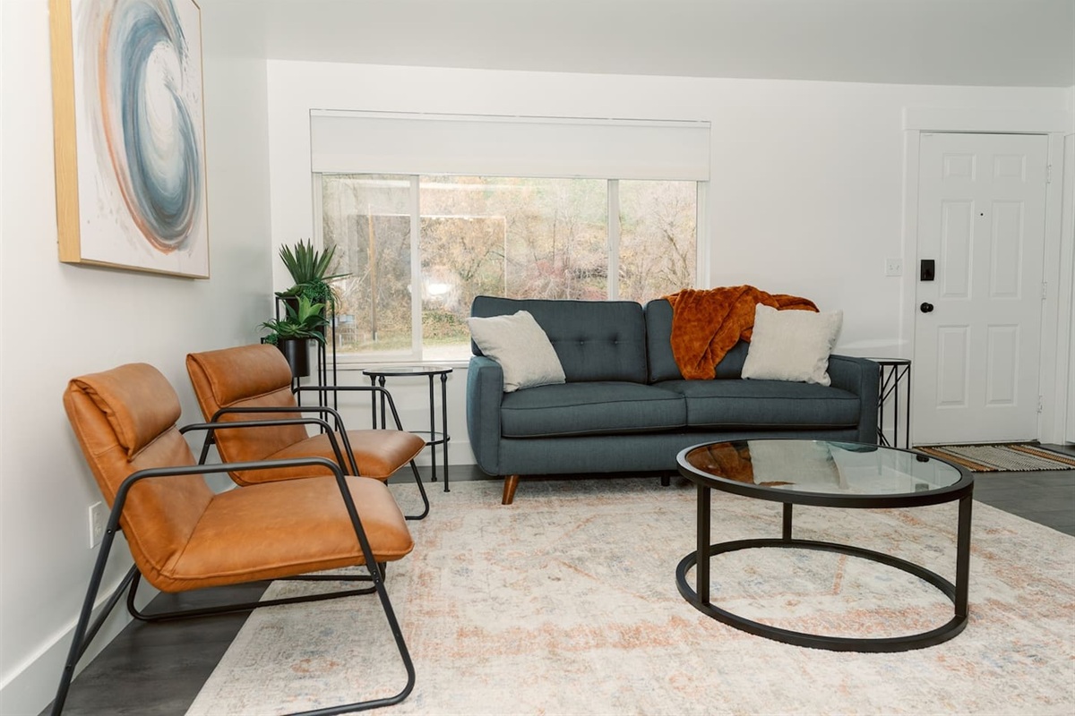 Another photo of the comfy living room.