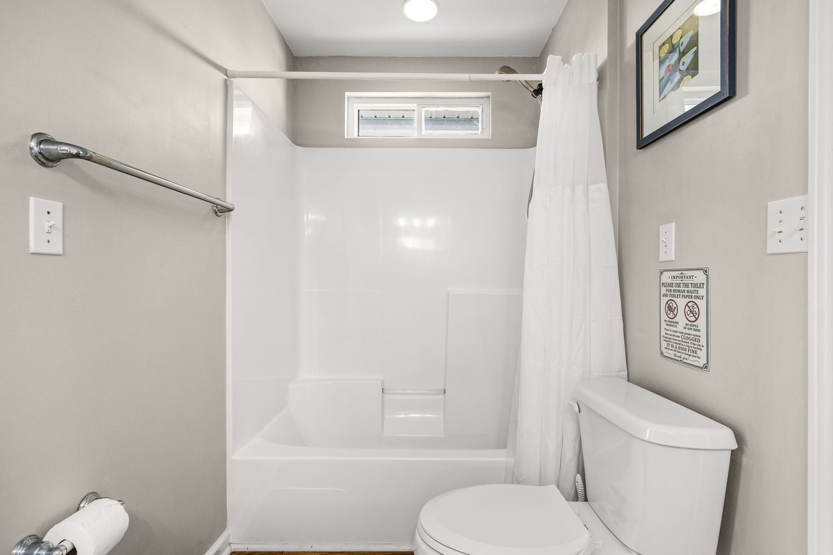 Bathroom - Shared between Queen Room and 2 Twins Room