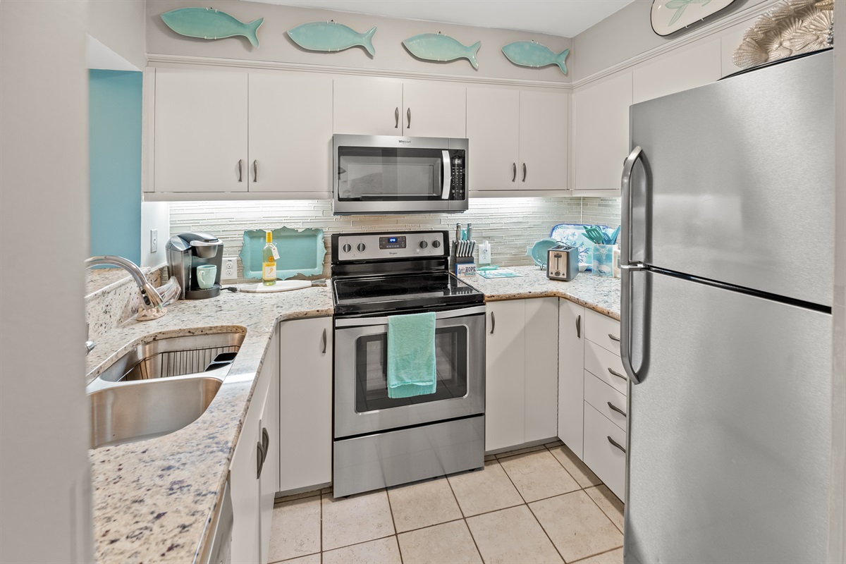 Beautiful Kitchen w/ New Appliances