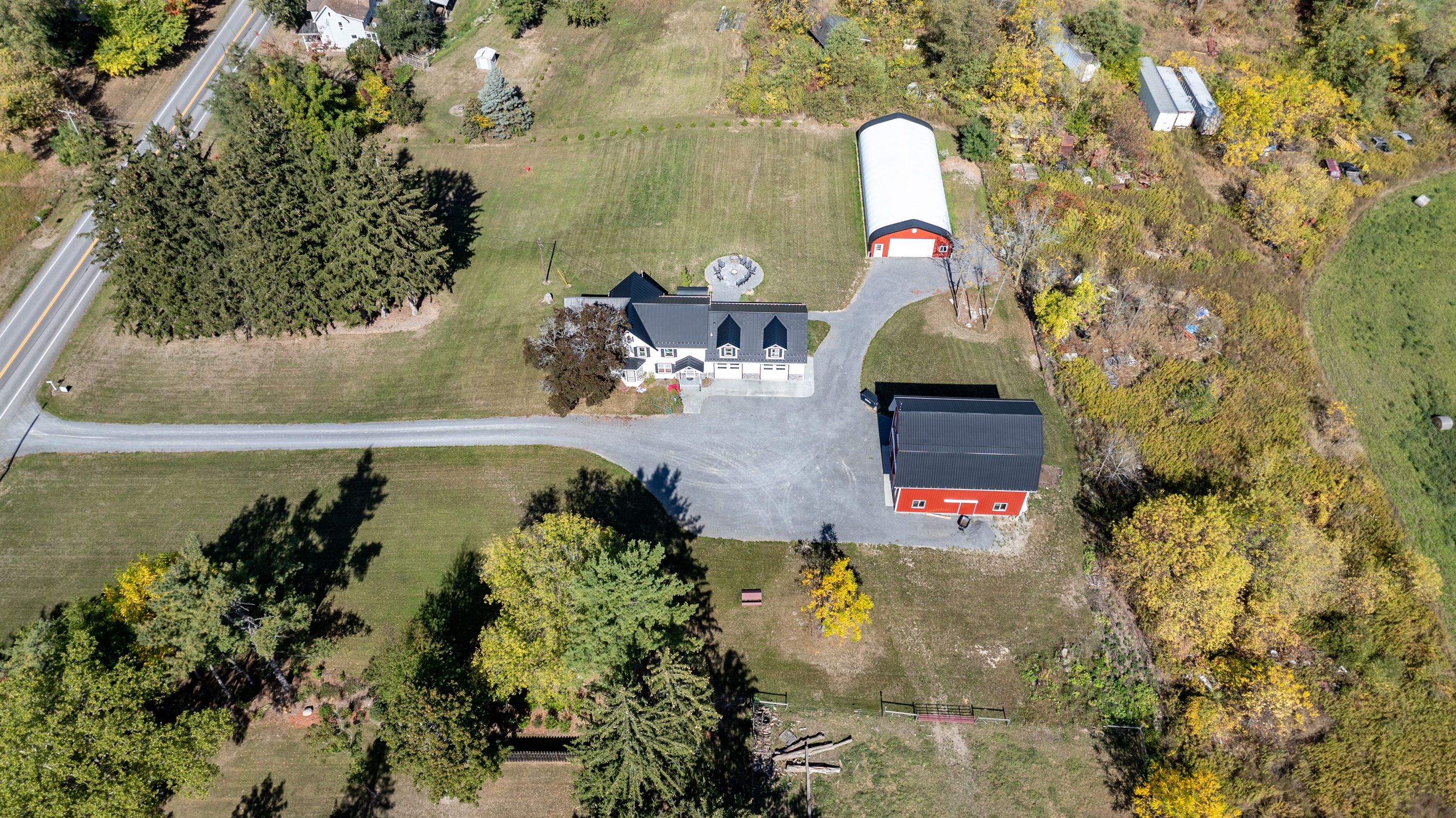 Expansive property with barn and open green space, perfect for family gatherings or group stays