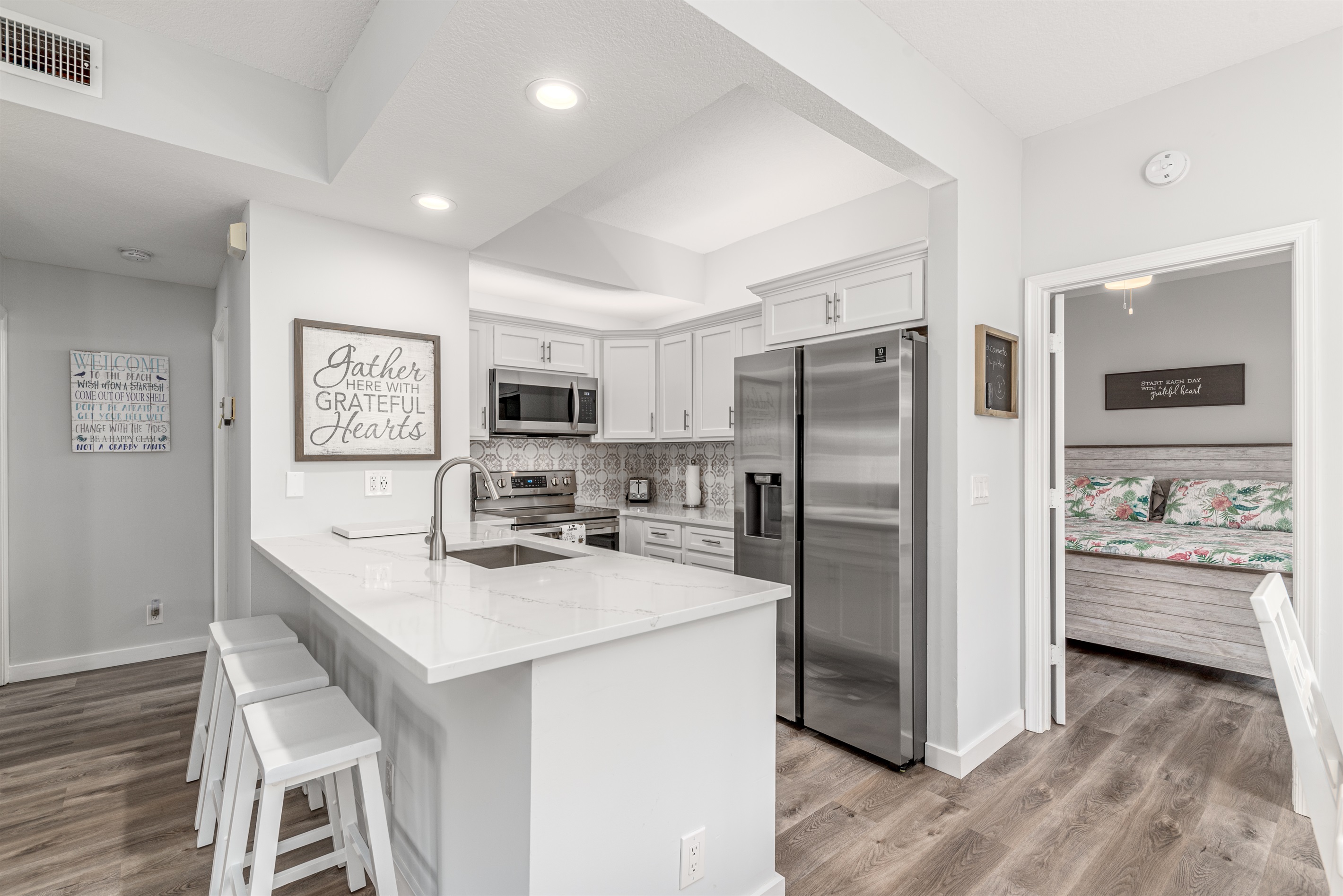 JupRent's - Coastal Paradise - 2Bed/2Bath - Close to All - Beach, Golf, Fishing 6