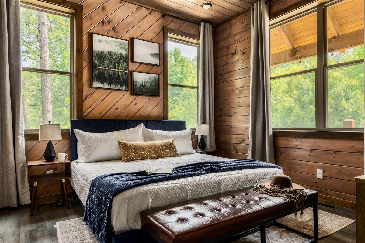 Bedroom 2: King bed on main level with 58 inch Roku HDTV with en suite full bathroom
