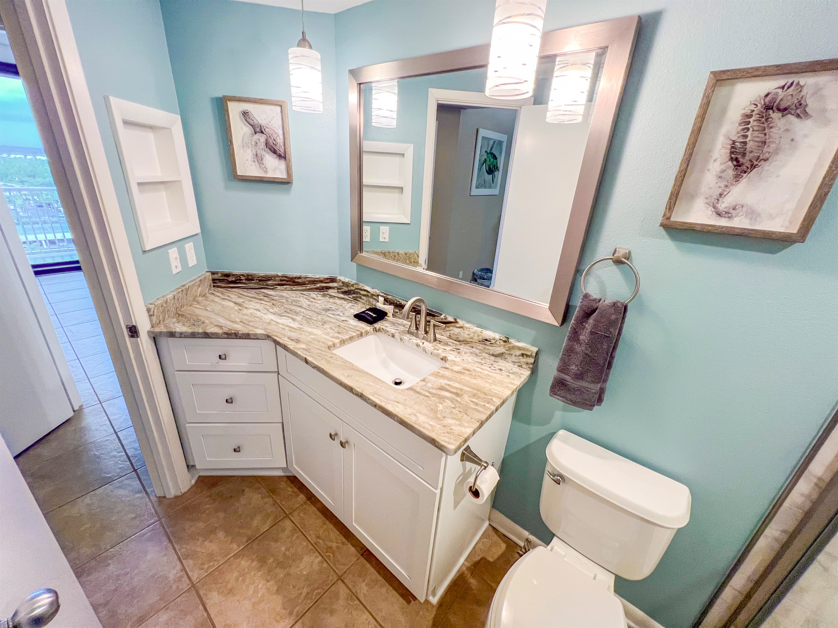 Primary en-suite Bathroom 