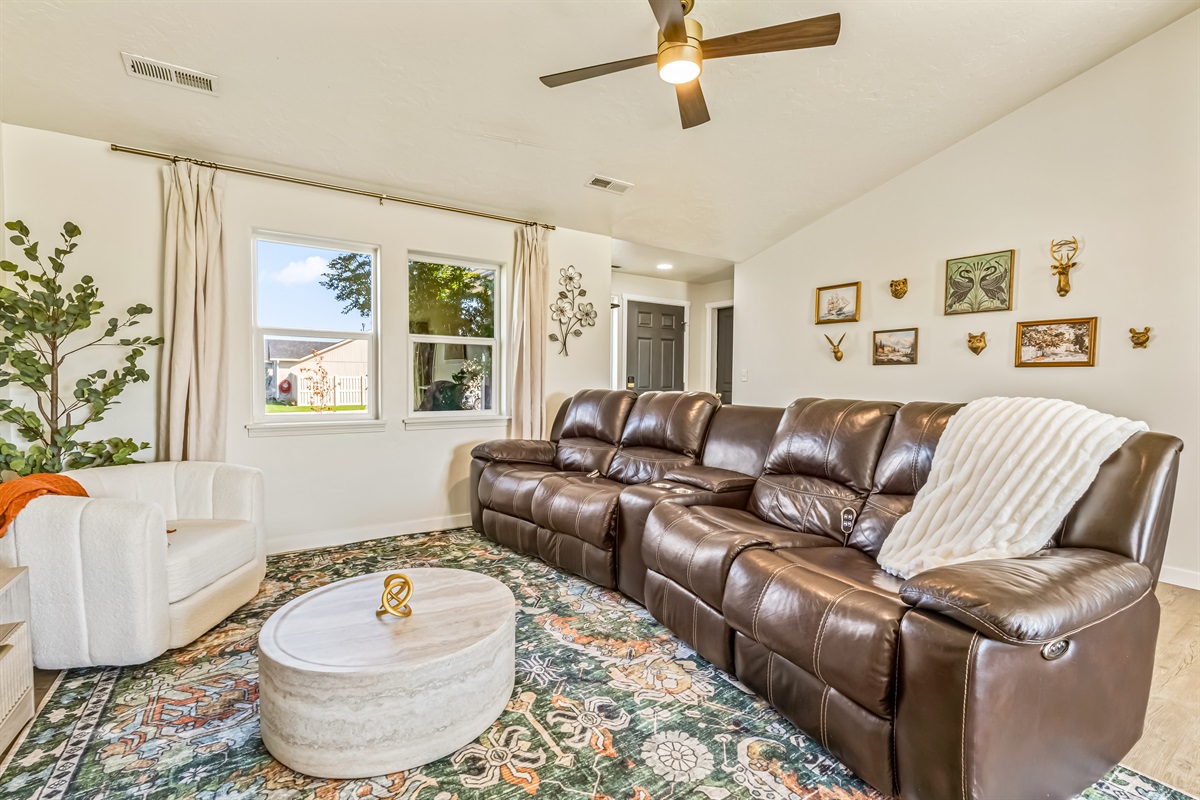 Living Room - Power Reclining Seats