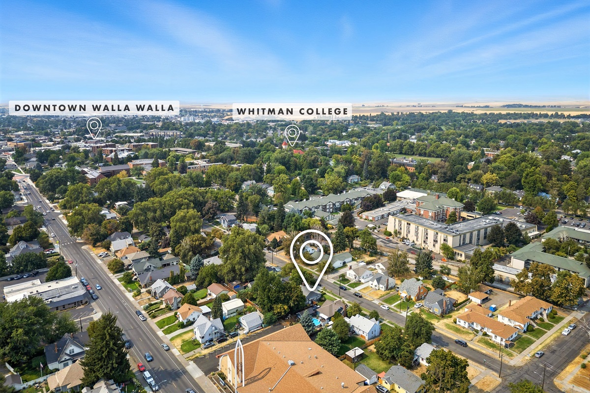2 blocks to Whitman College and less than 1 mile to downtown Walla Walla