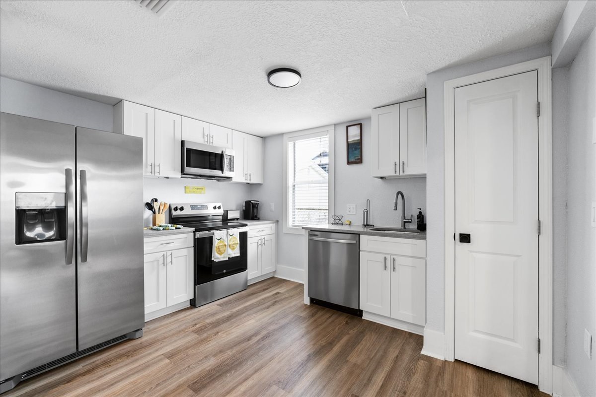 Full stocked kitchen ready to serve the family