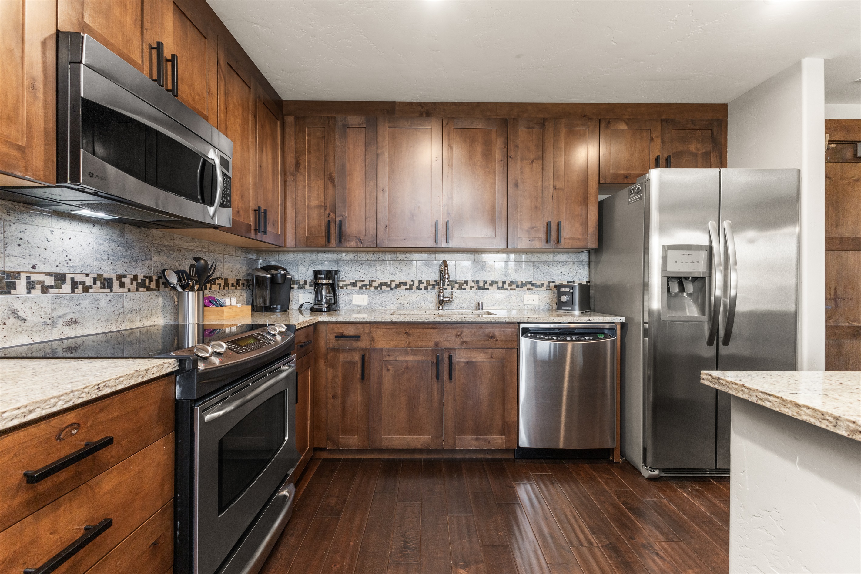 Kitchen | Refrigerator | Stove | Microwave