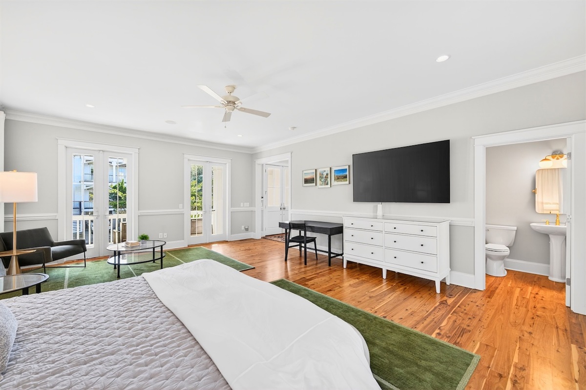 King Room 3 with Seating Area