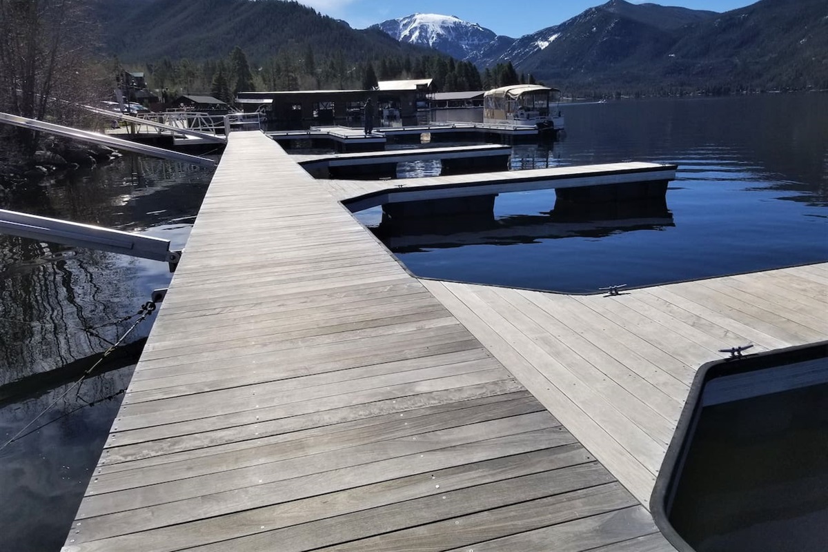 The docks in Grand Lake near the boat rentals and ice cream shop
