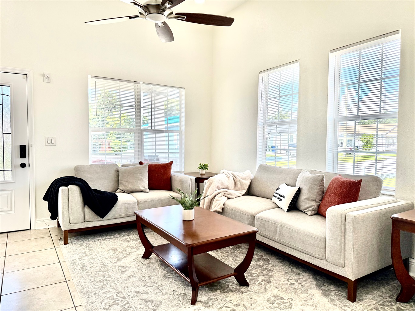 Stream your favorites or curl up with a book—this comfortable, stylish living area has everything you need to recharge.