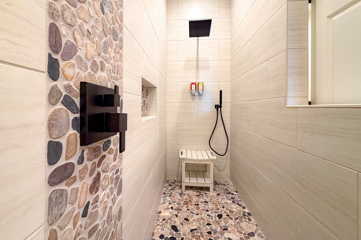 Ensuite