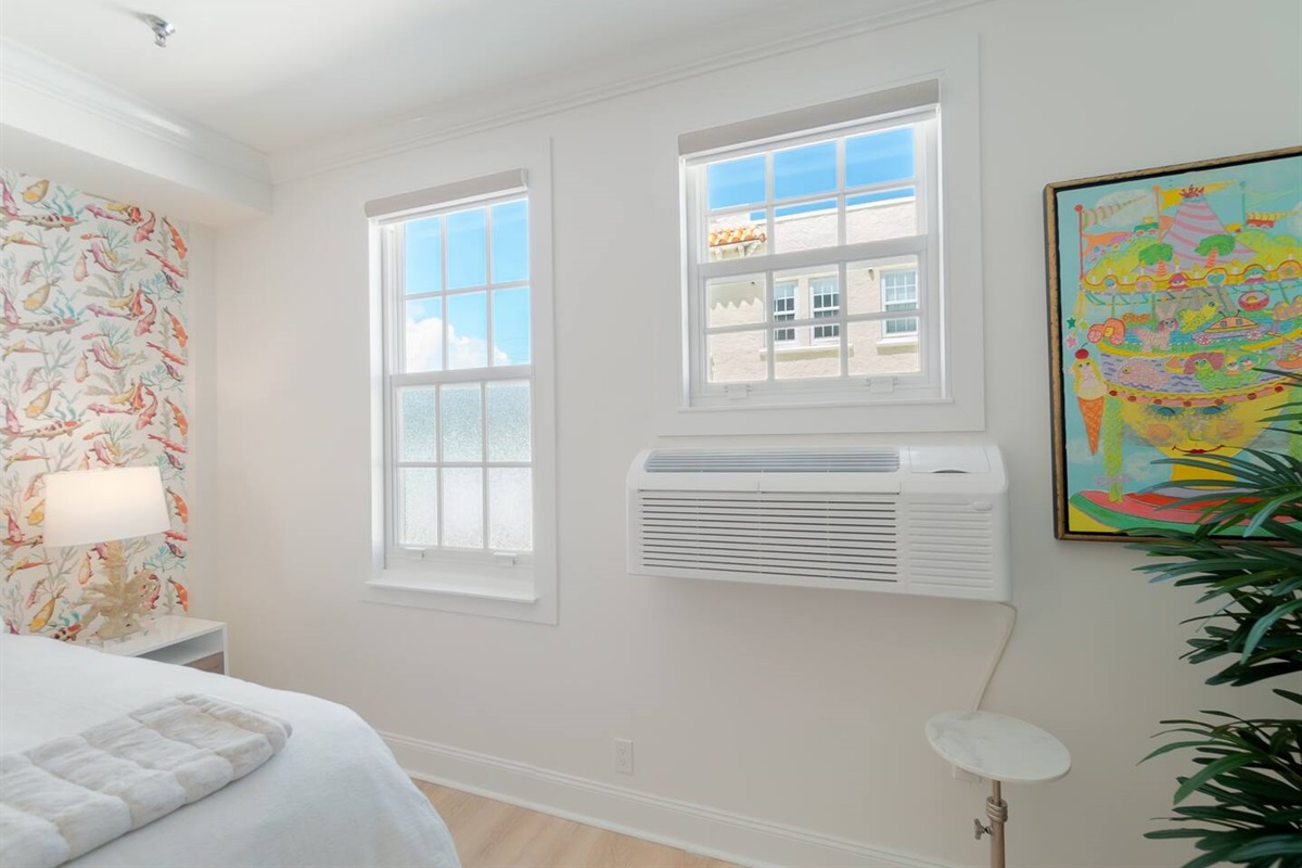 Lots of sunshine on a special day! Wake up to the wonderful world of Palm Beach.