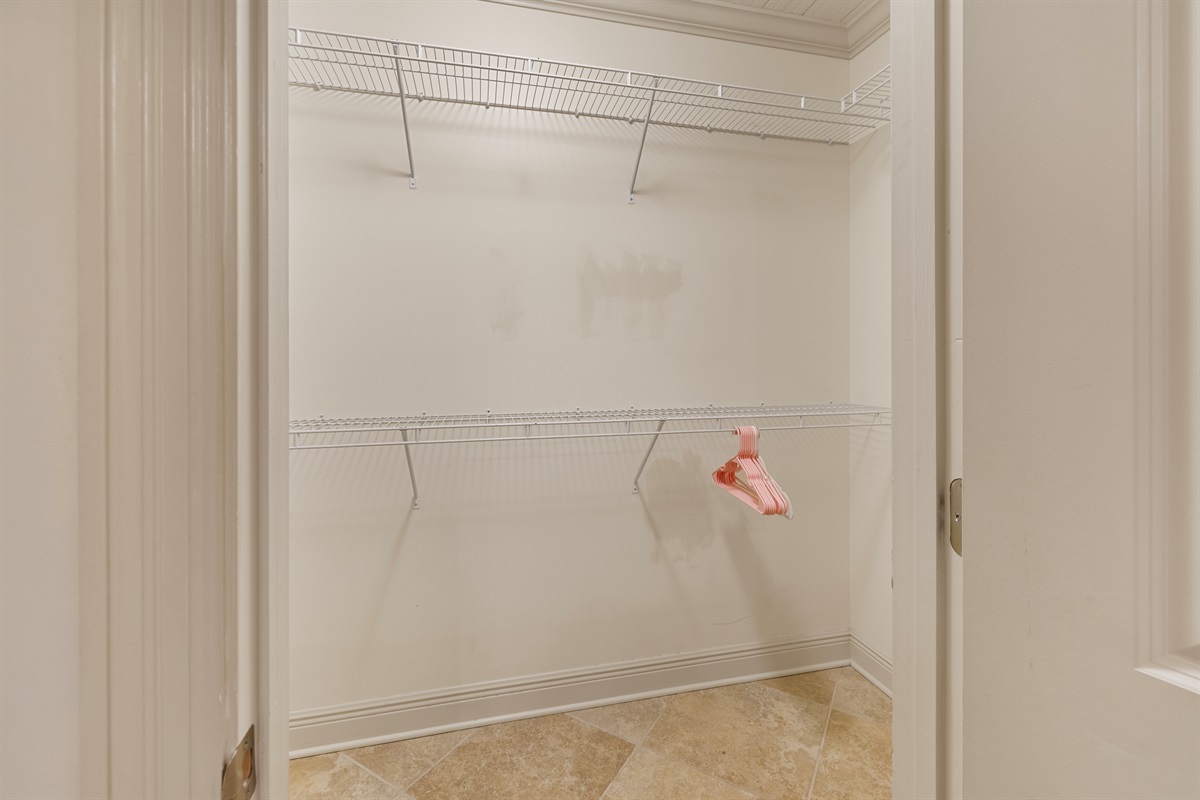 Ample space to store your vacation essentials in style