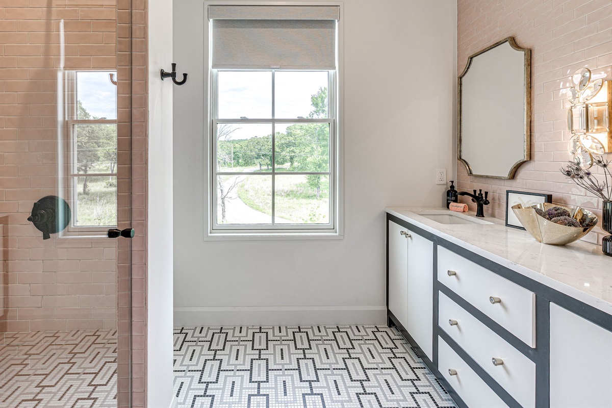 Guest Bathroom 3