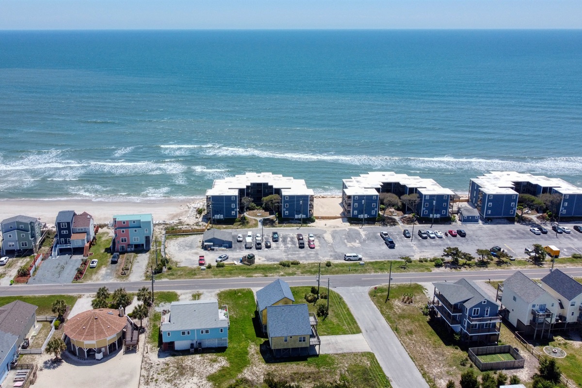 Aerial of Topsail Reef back