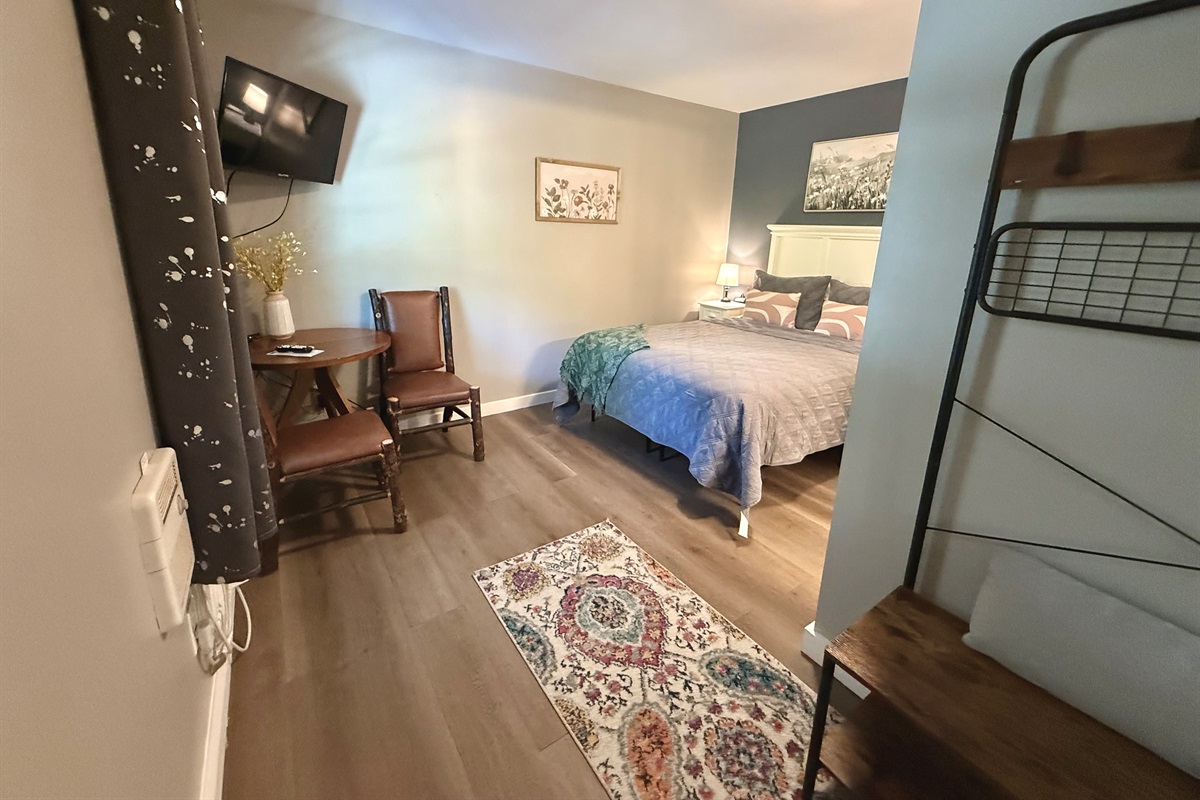 Second bedroom with queen bed.