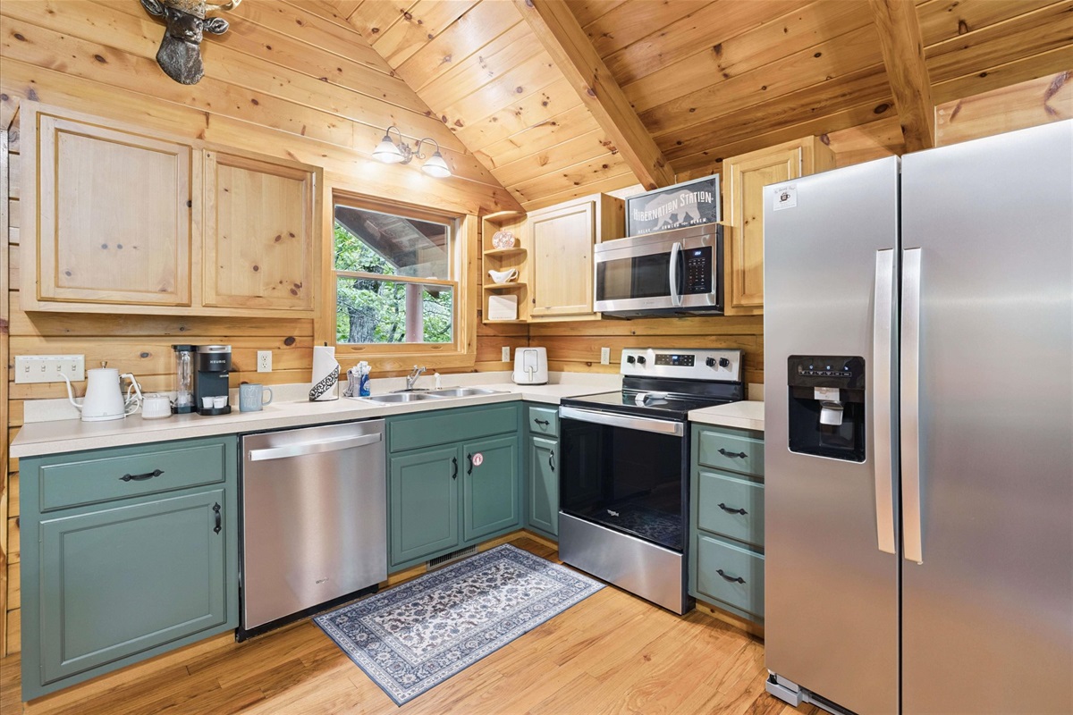 Fully Stocked Kitchen