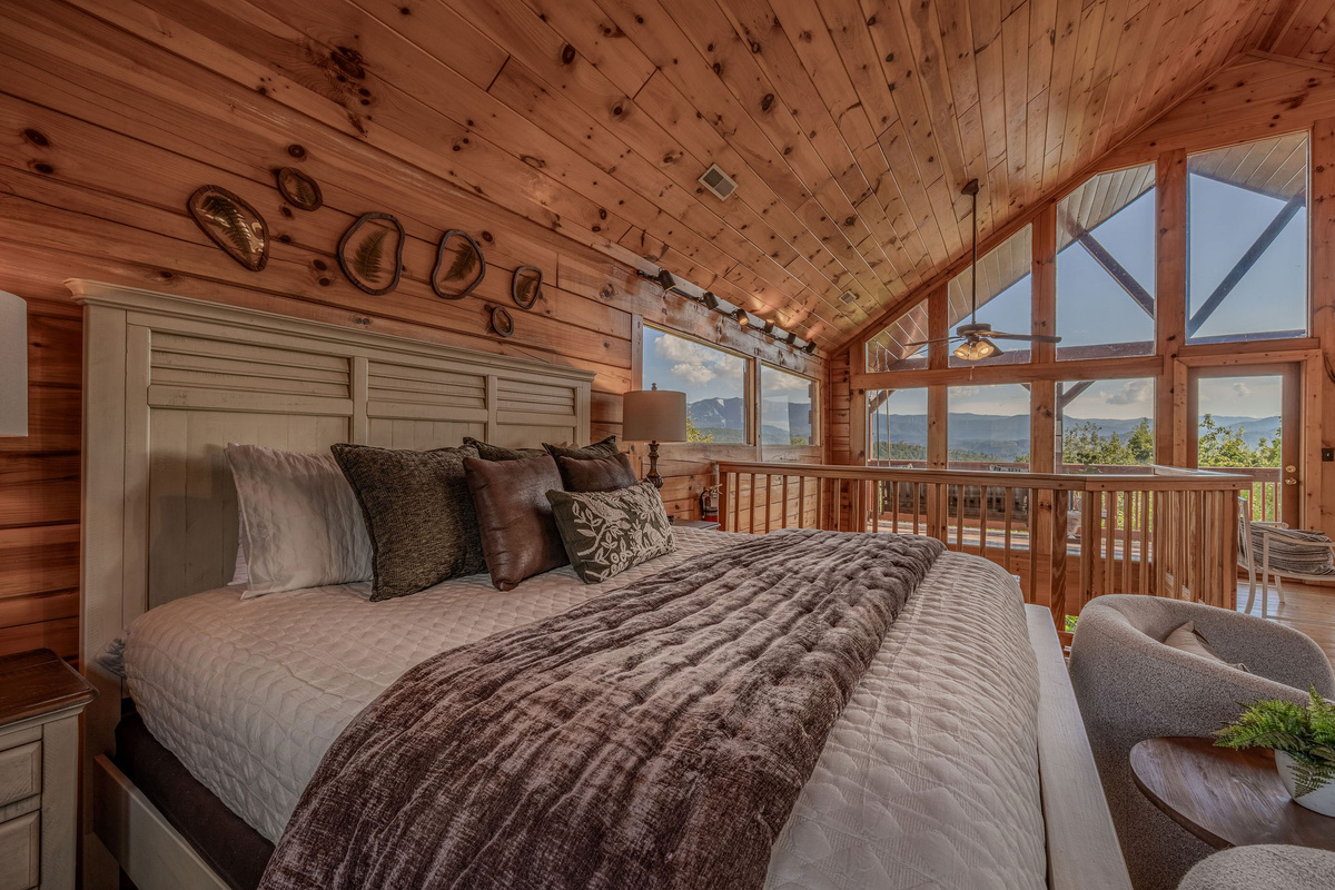 Luxury Log Cabin with Spectacular Mountain Views - 10 Minutes to Pigeon Forge - Photo 4