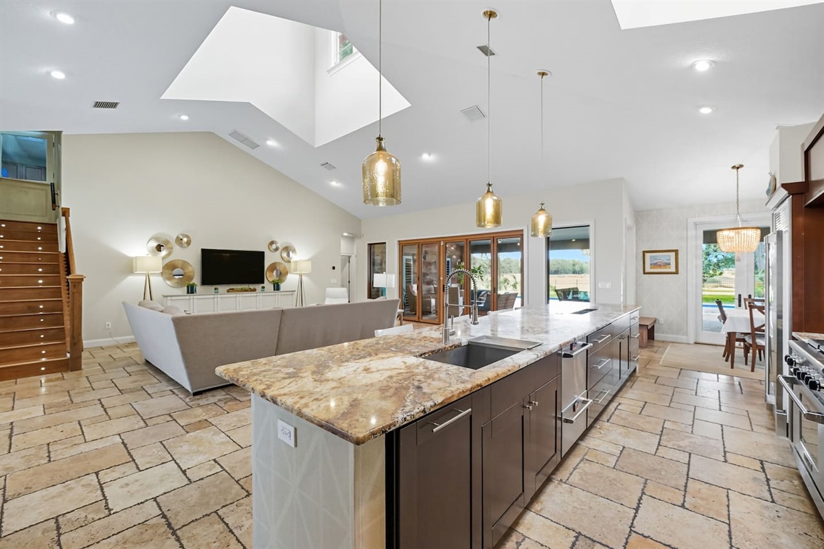 Island with 2 piece dishwasher