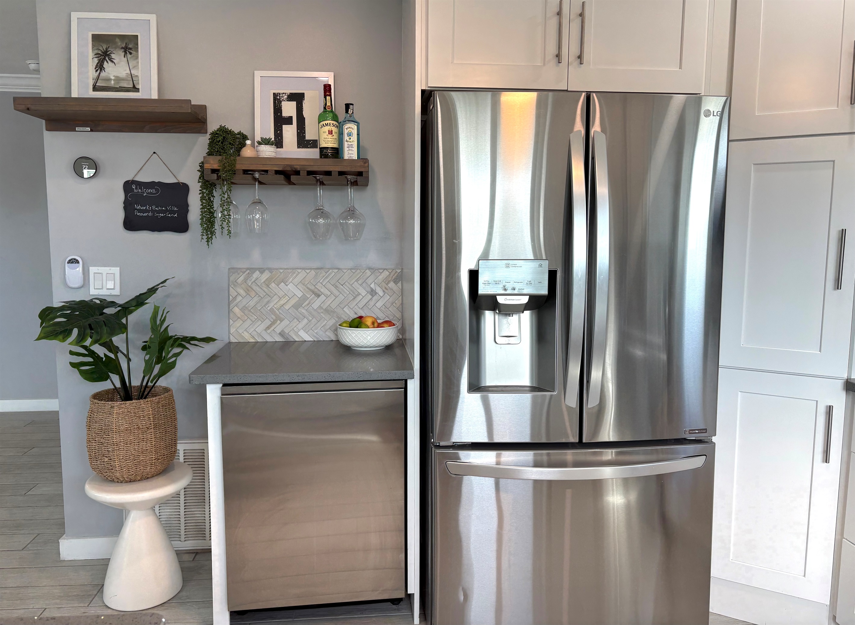 Vista (upper unit) wine refrigerator