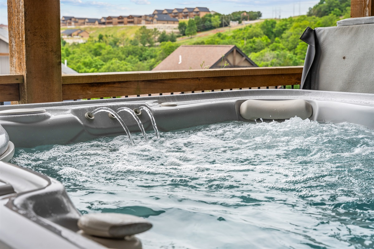7 person hot tub